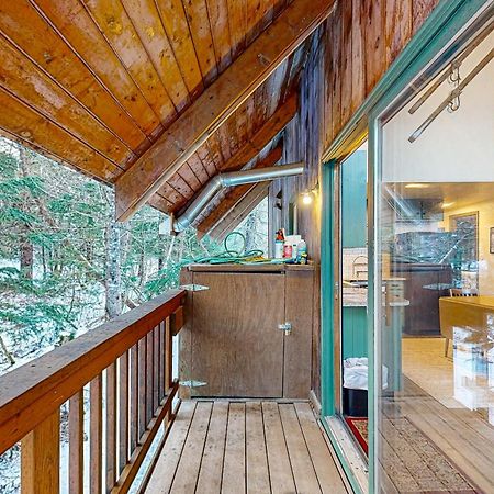 Kelly'S Chalet Girdwood Exterior photo