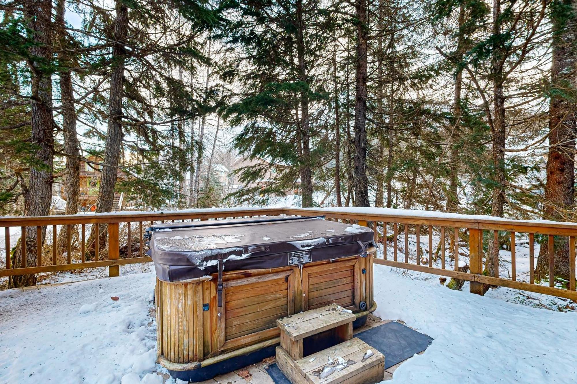 Kelly'S Chalet Girdwood Exterior photo